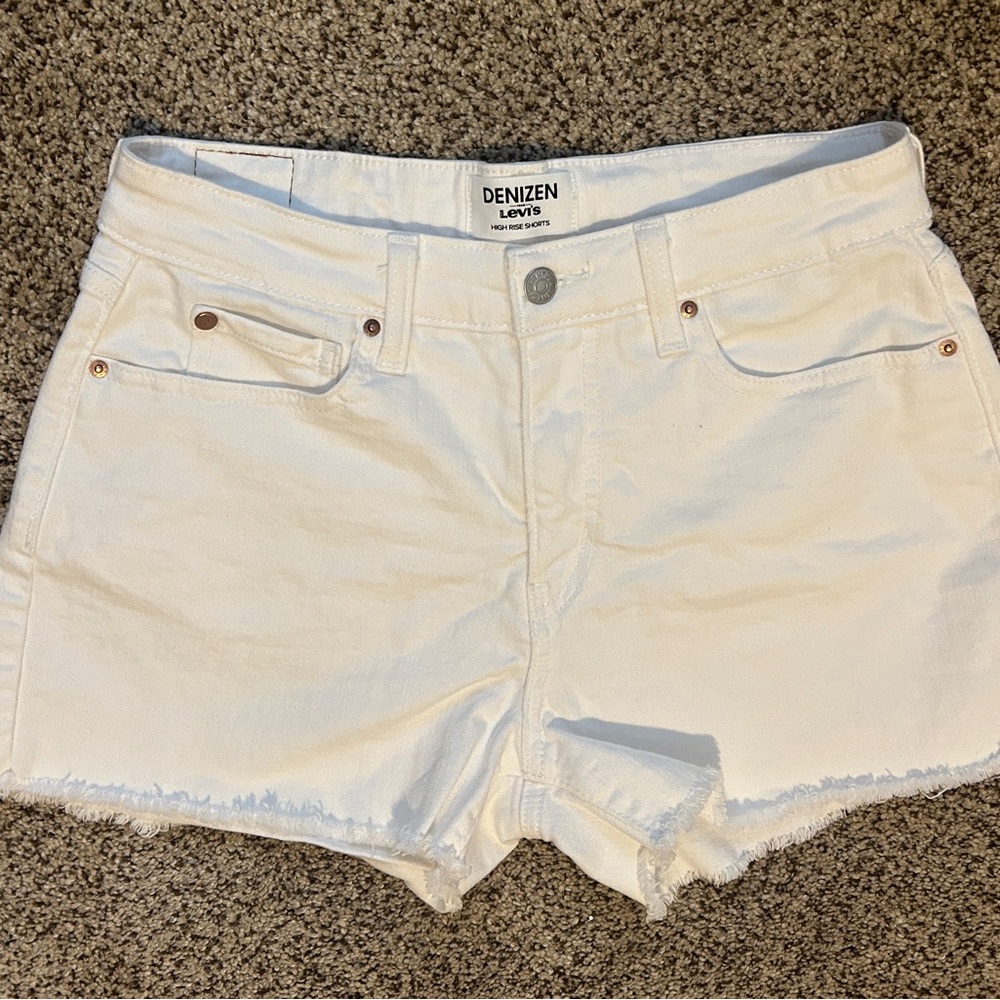 Levi denim white Jean shorts size 8!